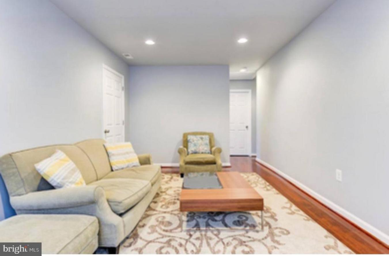 ARLINGTON, ARLINGTON, 22204, United States, ,Residential,For Sale,1997842