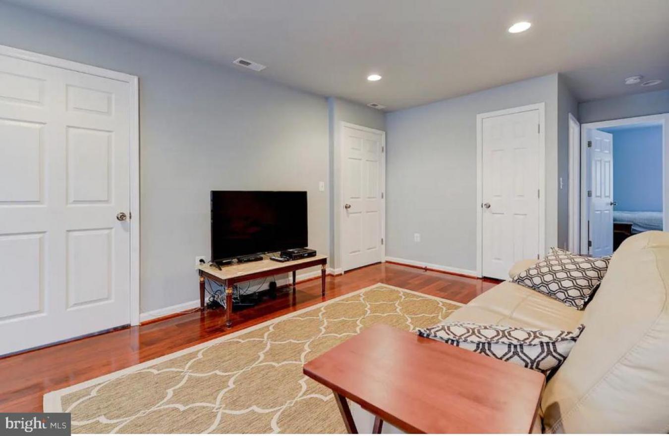 ARLINGTON, ARLINGTON, 22204, United States, ,Residential,For Sale,1997842