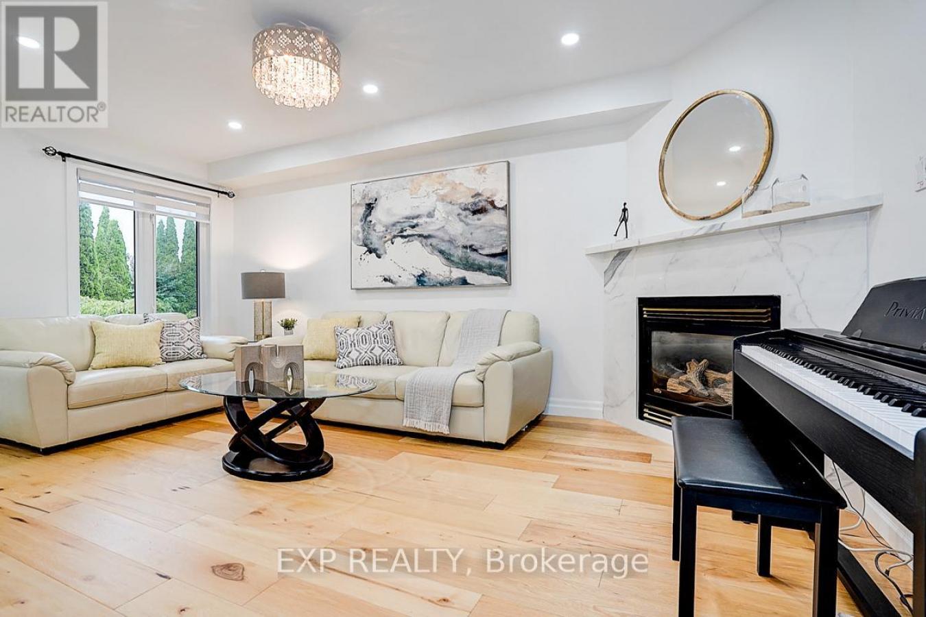 Bradford West Gwillimbury, ON, L3Z3B7, Canada, 5 Bedrooms Bedrooms, ,5 BathroomsBathrooms,Residential,For Sale,1997841