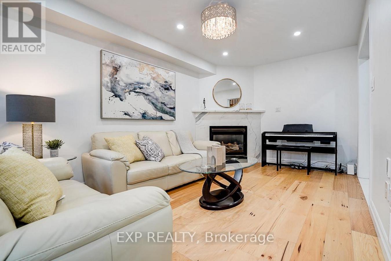 Bradford West Gwillimbury, ON, L3Z3B7, Canada, 5 Bedrooms Bedrooms, ,5 BathroomsBathrooms,Residential,For Sale,1997841