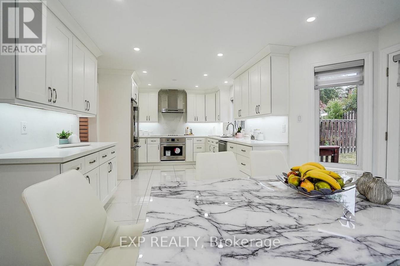 Bradford West Gwillimbury, ON, L3Z3B7, Canada, 5 Bedrooms Bedrooms, ,5 BathroomsBathrooms,Residential,For Sale,1997841