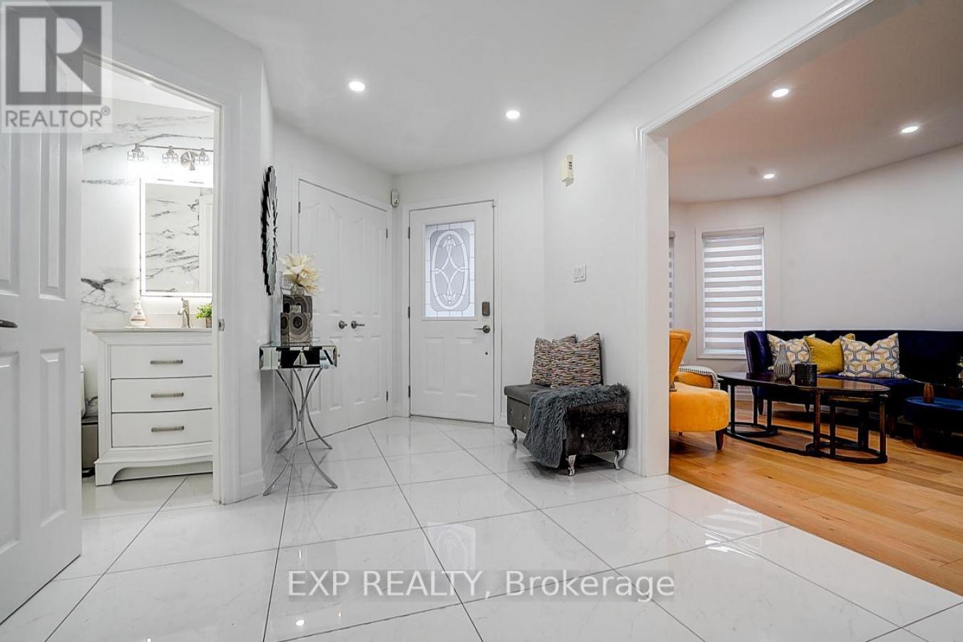 Bradford West Gwillimbury, ON, L3Z3B7, Canada, 5 Bedrooms Bedrooms, ,5 BathroomsBathrooms,Residential,For Sale,1997841