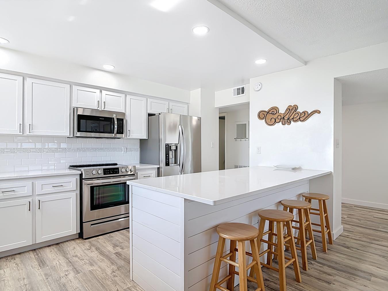 Oceanfront Penthouse Unit at Sandcastle Condominium, Ponce Inlet, FL P – image 4