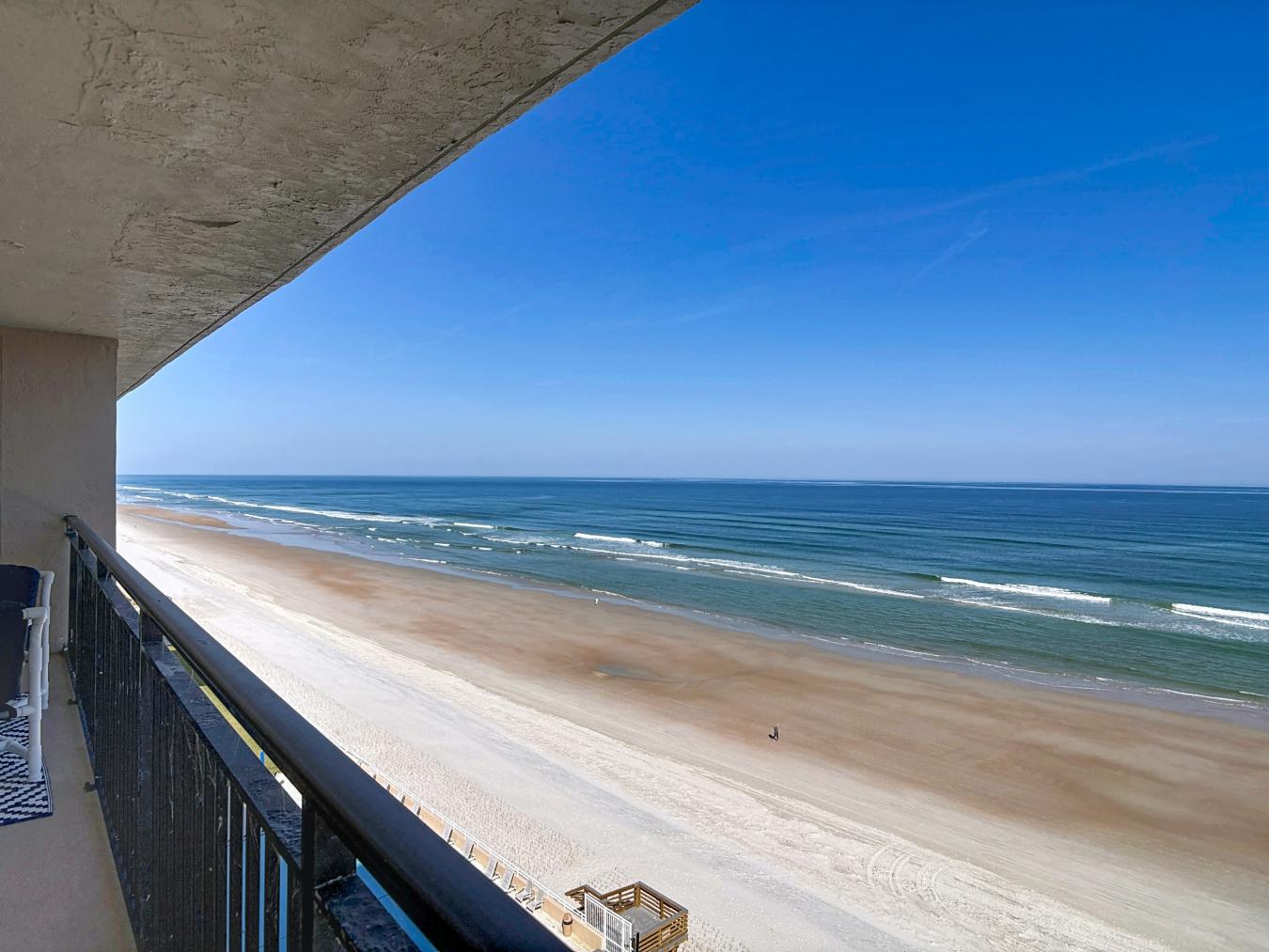 Oceanfront Penthouse Unit at Sandcastle Condominium, Ponce Inlet, FL P – image 19