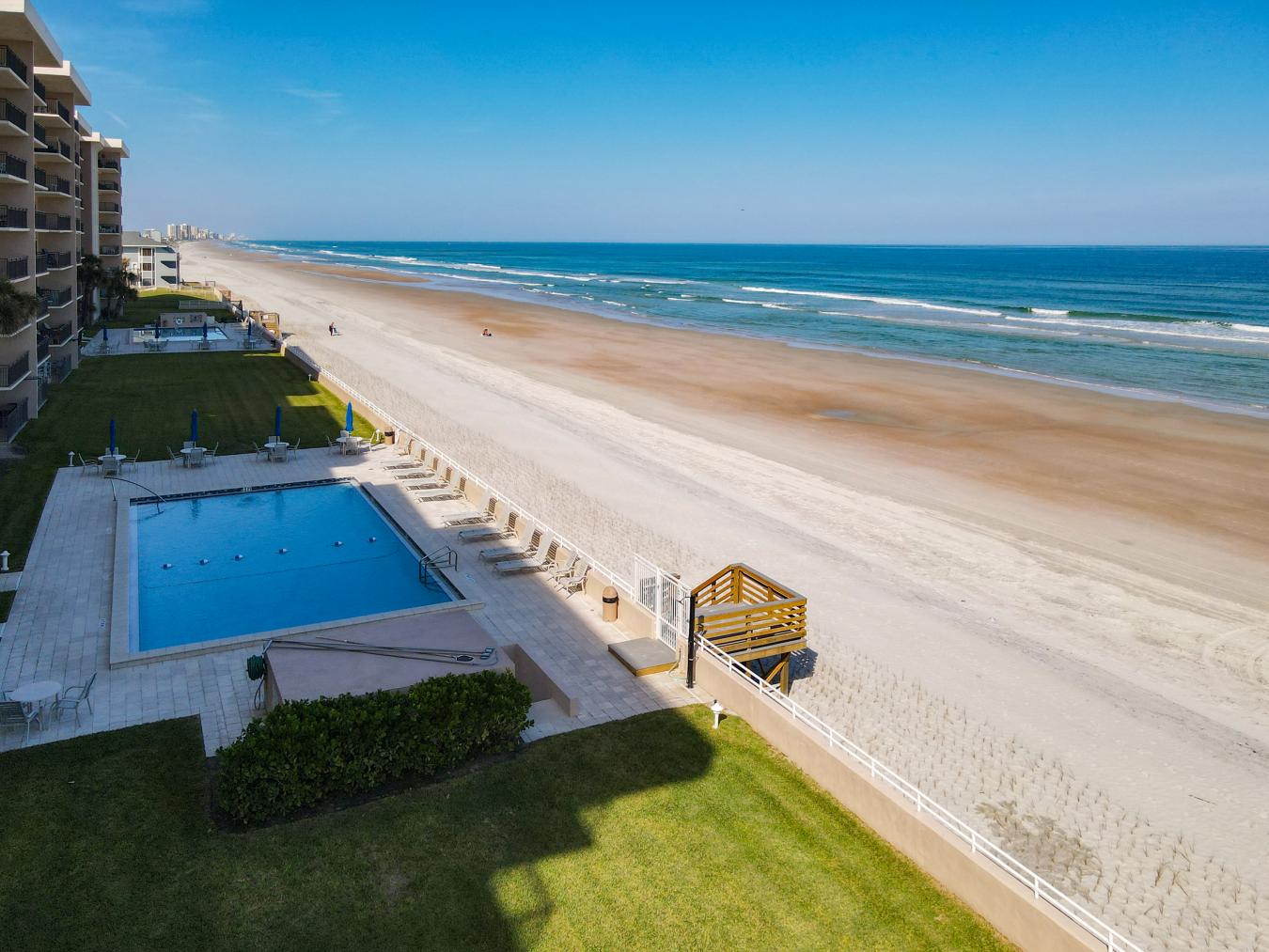 Oceanfront Penthouse Unit at Sandcastle Condominium, Ponce Inlet, FL P – image 20