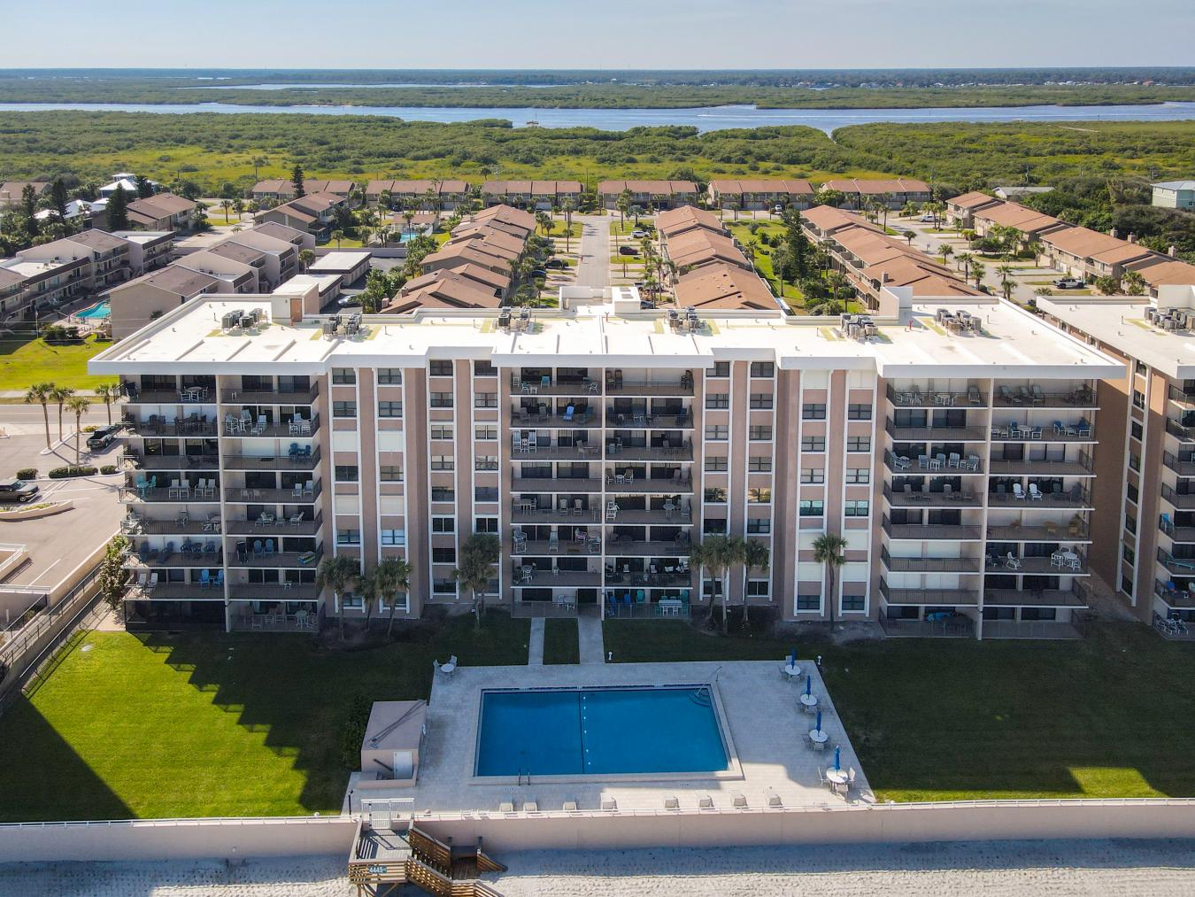 Oceanfront Penthouse Unit at Sandcastle Condominium, Ponce Inlet, FL P – image 1