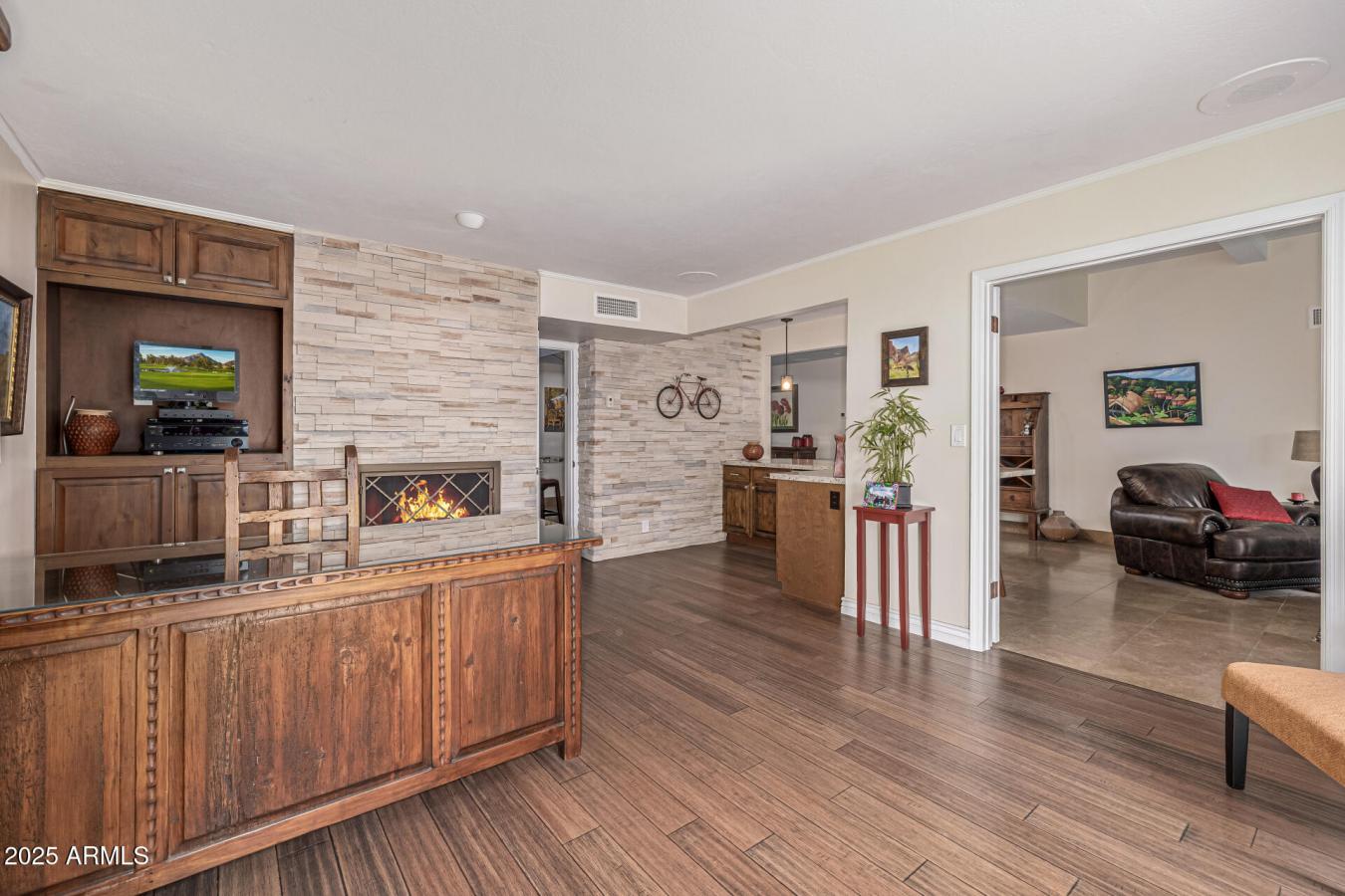 Phoenix, Maricopa, 85016, United States, 2 Bedrooms Bedrooms, ,2 BathroomsBathrooms,Residential,For Sale,1997835