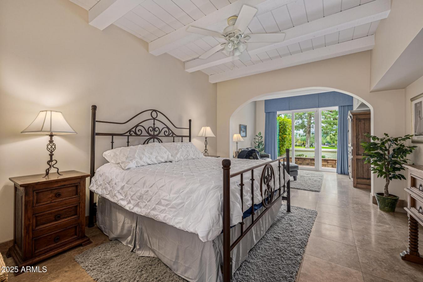 Phoenix, Maricopa, 85016, United States, 2 Bedrooms Bedrooms, ,2 BathroomsBathrooms,Residential,For Sale,1997835