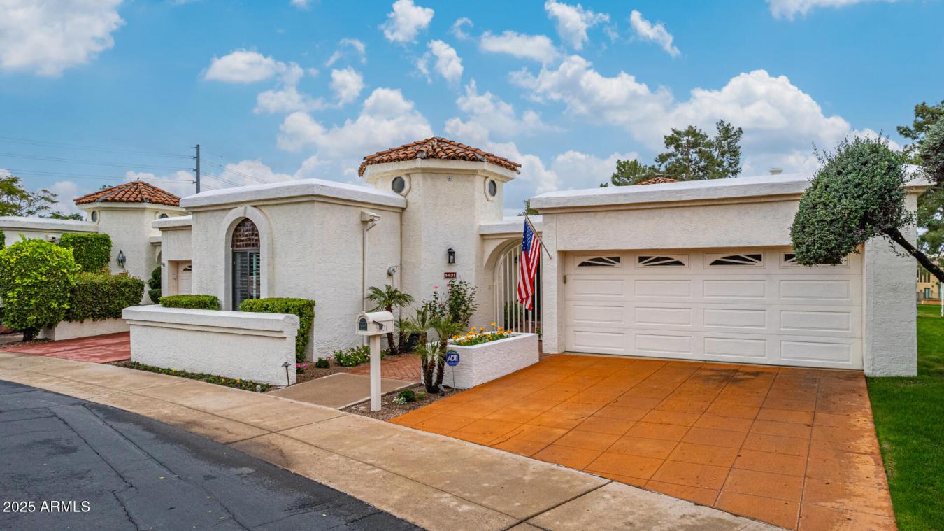 Phoenix, Maricopa, 85016, United States, 2 Bedrooms Bedrooms, ,2 BathroomsBathrooms,Residential,For Sale,1997835