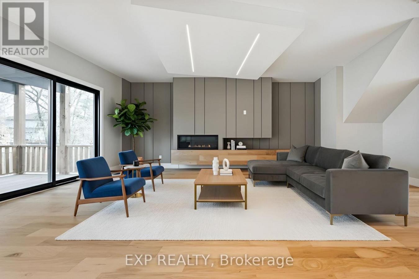 Toronto, ON, M9M1B6, Canada, 5 Bedrooms Bedrooms, ,5 BathroomsBathrooms,Residential,For Sale,1997834