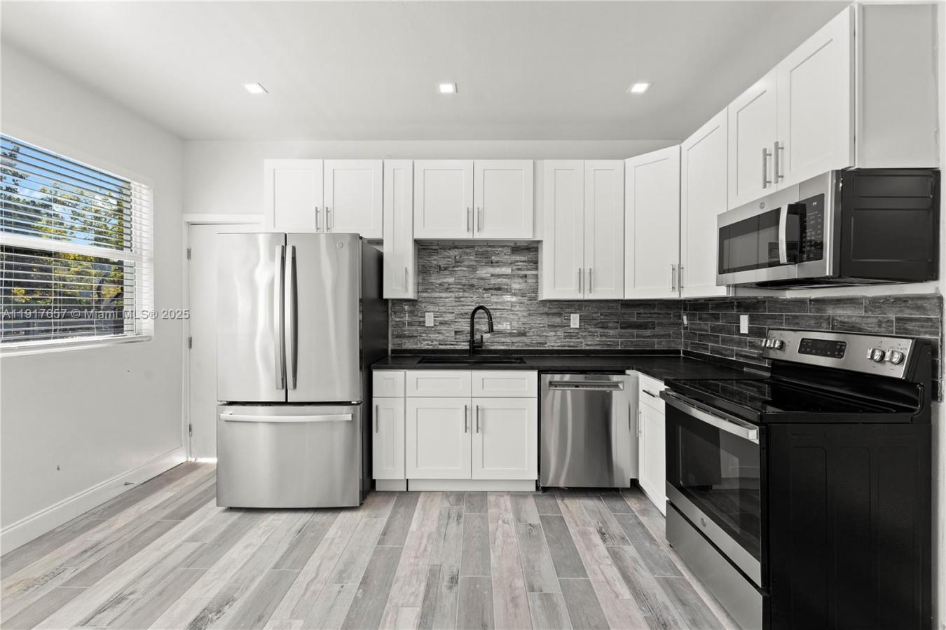 Miami, Miami-Dade County, 33127, United States, 6 Bedrooms Bedrooms, ,4 BathroomsBathrooms,Residential,For Sale,1999256