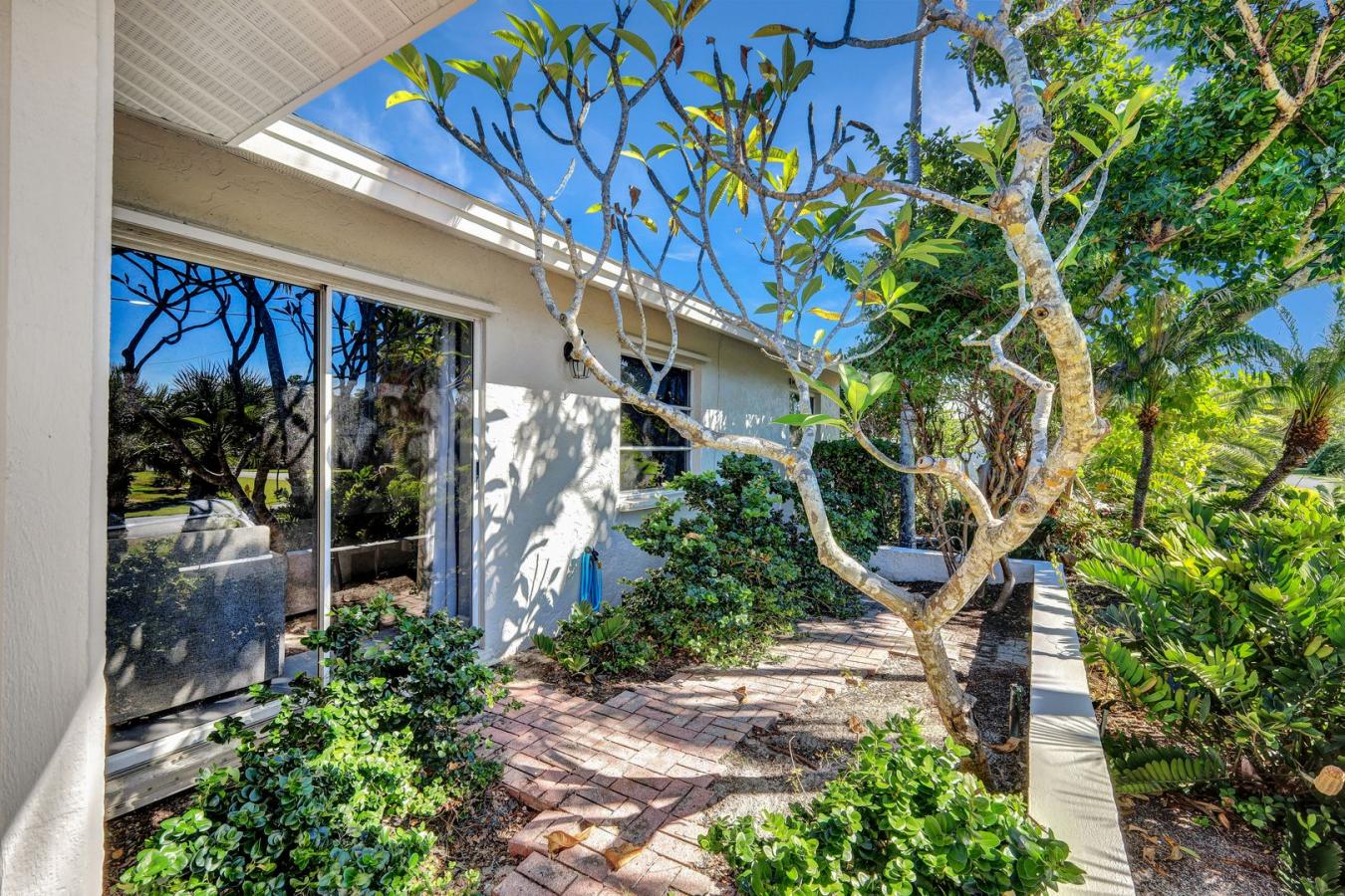 Sanibel, Lee, 33957, United States, 3 Bedrooms Bedrooms, ,2 BathroomsBathrooms,Residential,For Sale,1997830