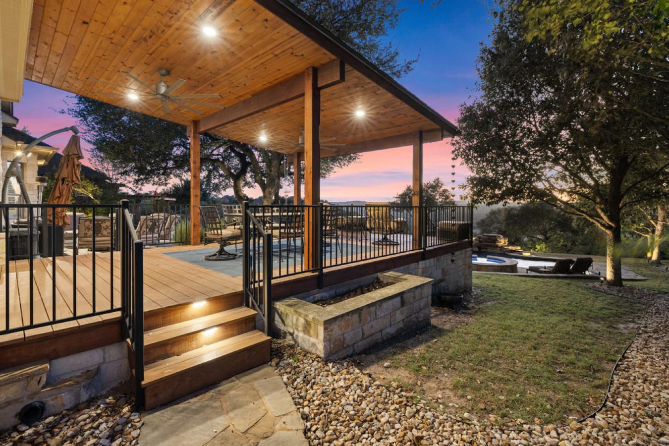 Austin, Texas, 78732, United States, 6 Bedrooms Bedrooms, ,3 BathroomsBathrooms,Residential,For Sale,1997828