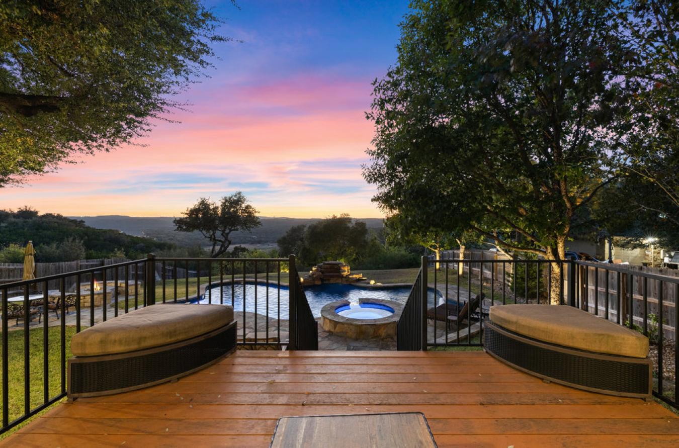 Austin, Texas, 78732, United States, 6 Bedrooms Bedrooms, ,3 BathroomsBathrooms,Residential,For Sale,1997828