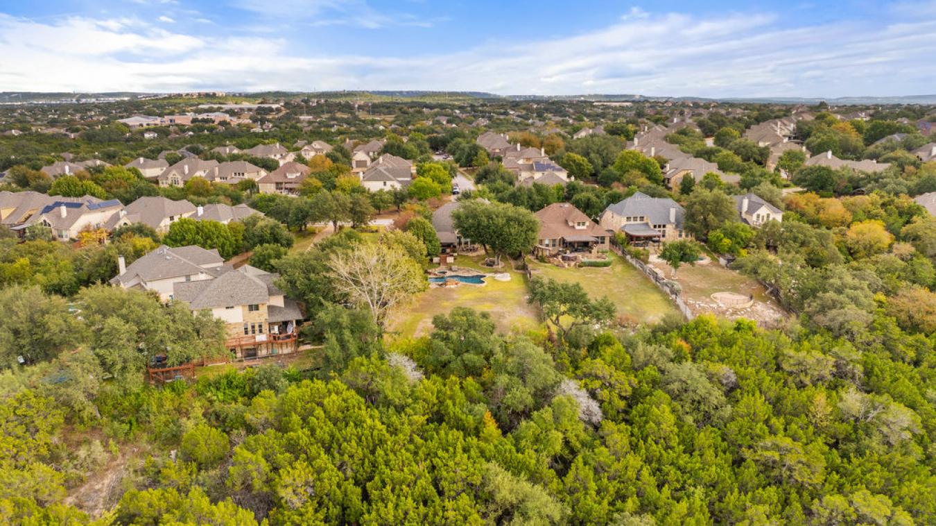 Austin, Texas, 78732, United States, 6 Bedrooms Bedrooms, ,3 BathroomsBathrooms,Residential,For Sale,1997828