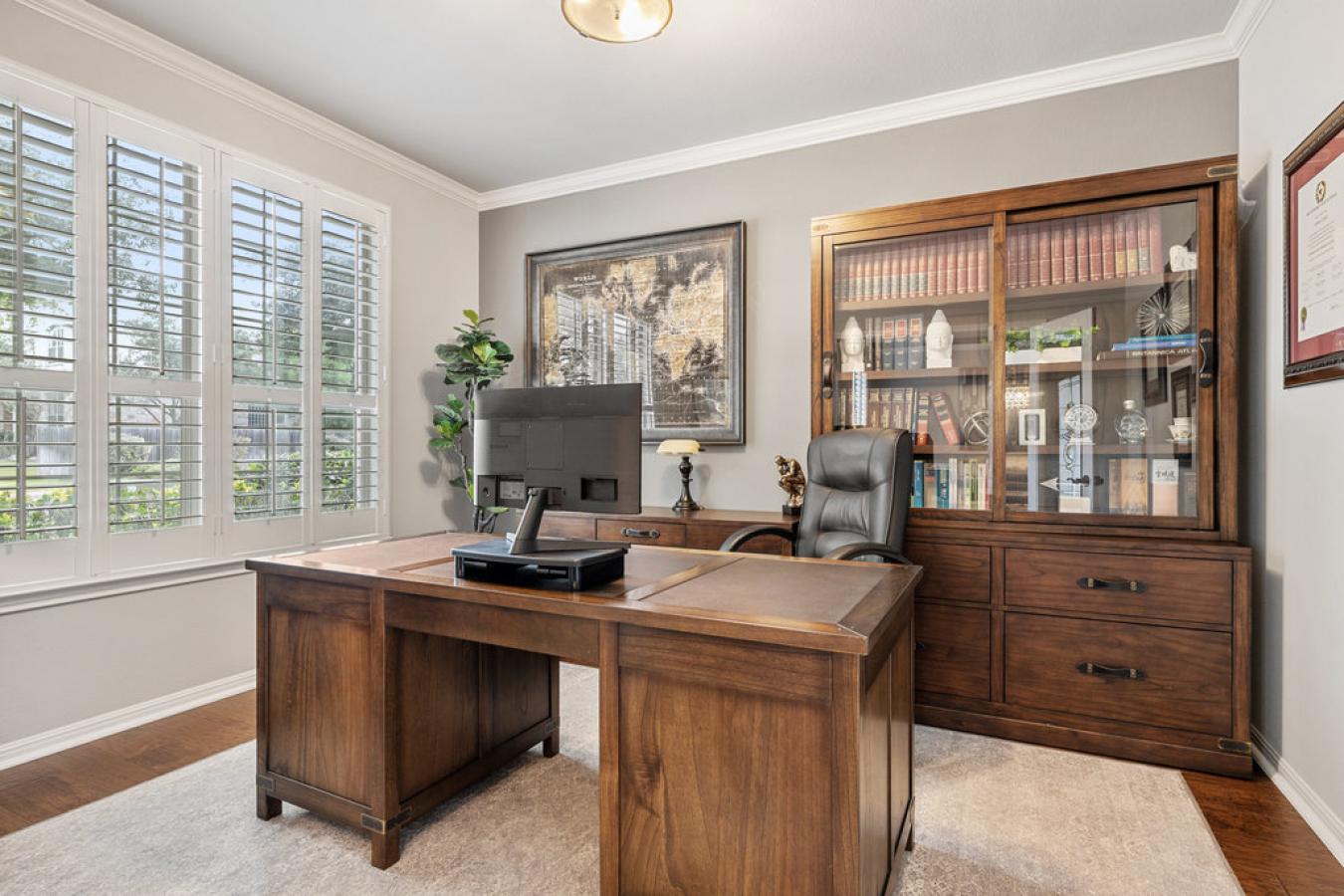 Austin, Texas, 78732, United States, 6 Bedrooms Bedrooms, ,3 BathroomsBathrooms,Residential,For Sale,1997828