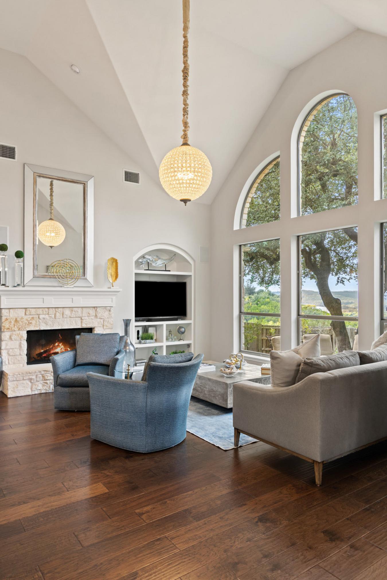 Austin, Texas, 78732, United States, 6 Bedrooms Bedrooms, ,3 BathroomsBathrooms,Residential,For Sale,1997828