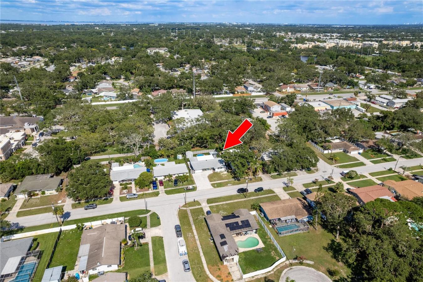 Welcome to your new home in the heart of Largo! Beautiful upgrades awa – image 5