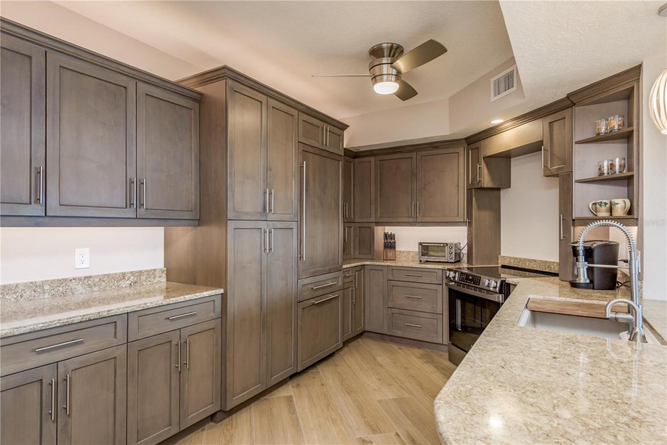 CLEARWATER BEACH, Pinellas, 33767, United States, ,Residential,For Sale,1997826