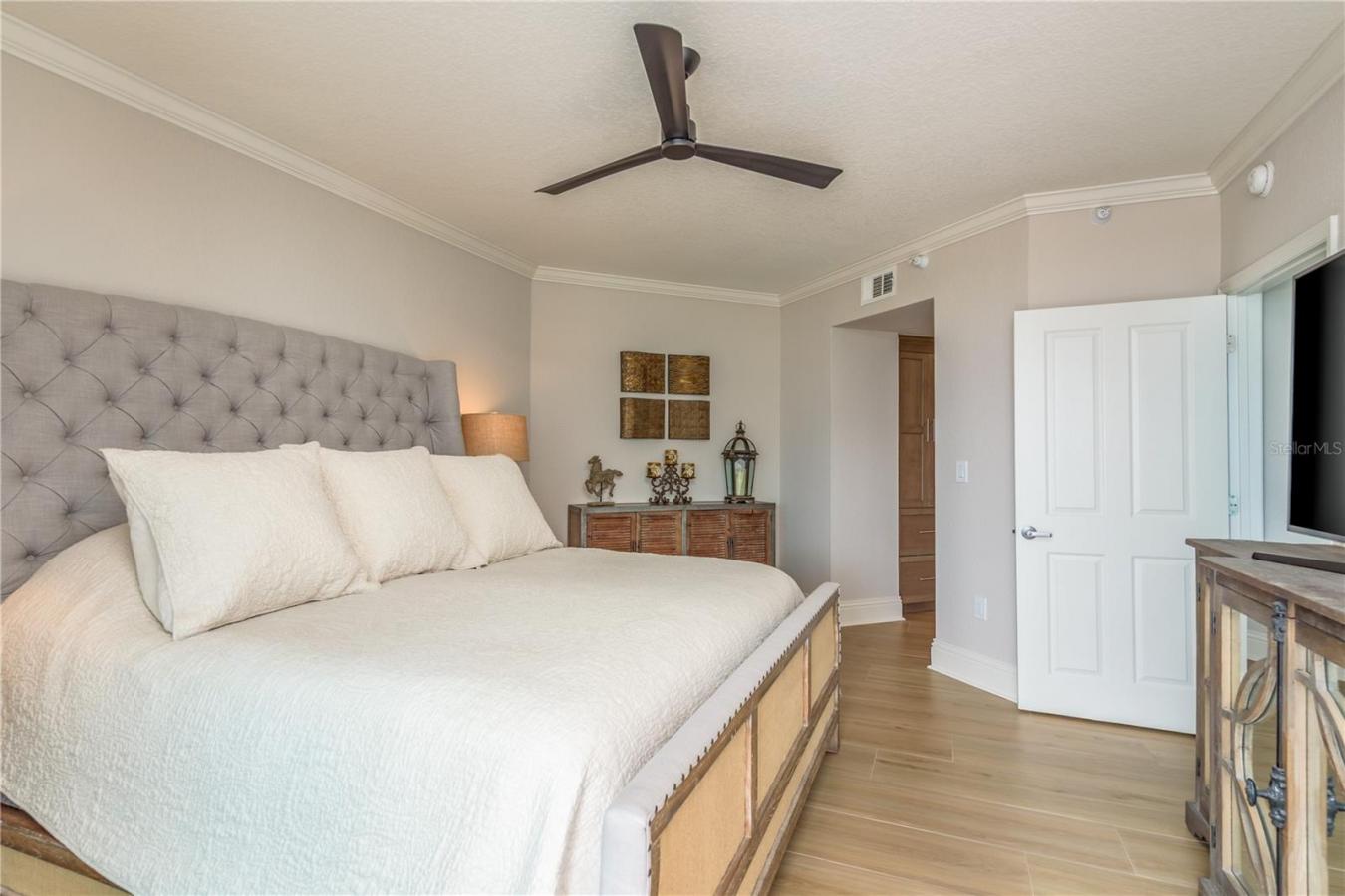 CLEARWATER BEACH, Pinellas, 33767, United States, ,Residential,For Sale,1997826