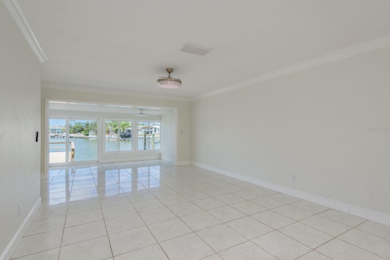 ST PETERSBURG, Pinellas, 33708, United States, 2 Bedrooms Bedrooms, ,2 BathroomsBathrooms,Residential,For Sale,1997825