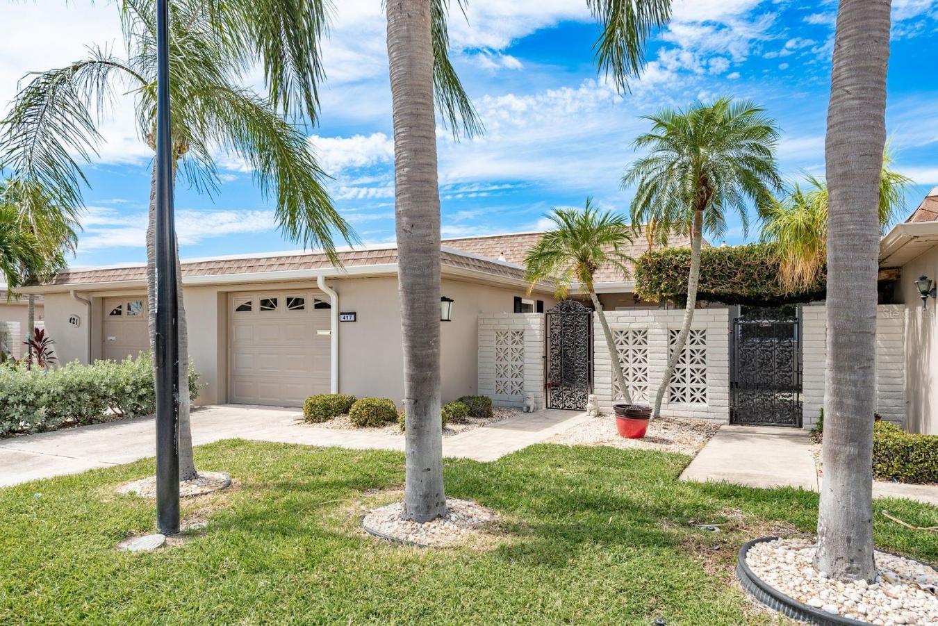 ST PETERSBURG, Pinellas, 33708, United States, 2 Bedrooms Bedrooms, ,2 BathroomsBathrooms,Residential,For Sale,1997825