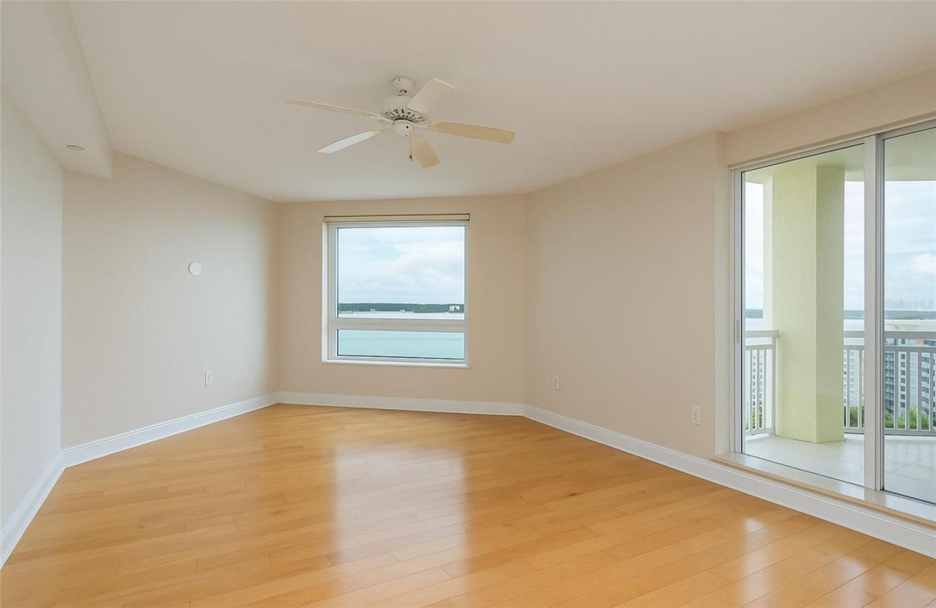 CLEARWATER BEACH, Pinellas, 33767, United States, ,Residential,For Sale,1997821