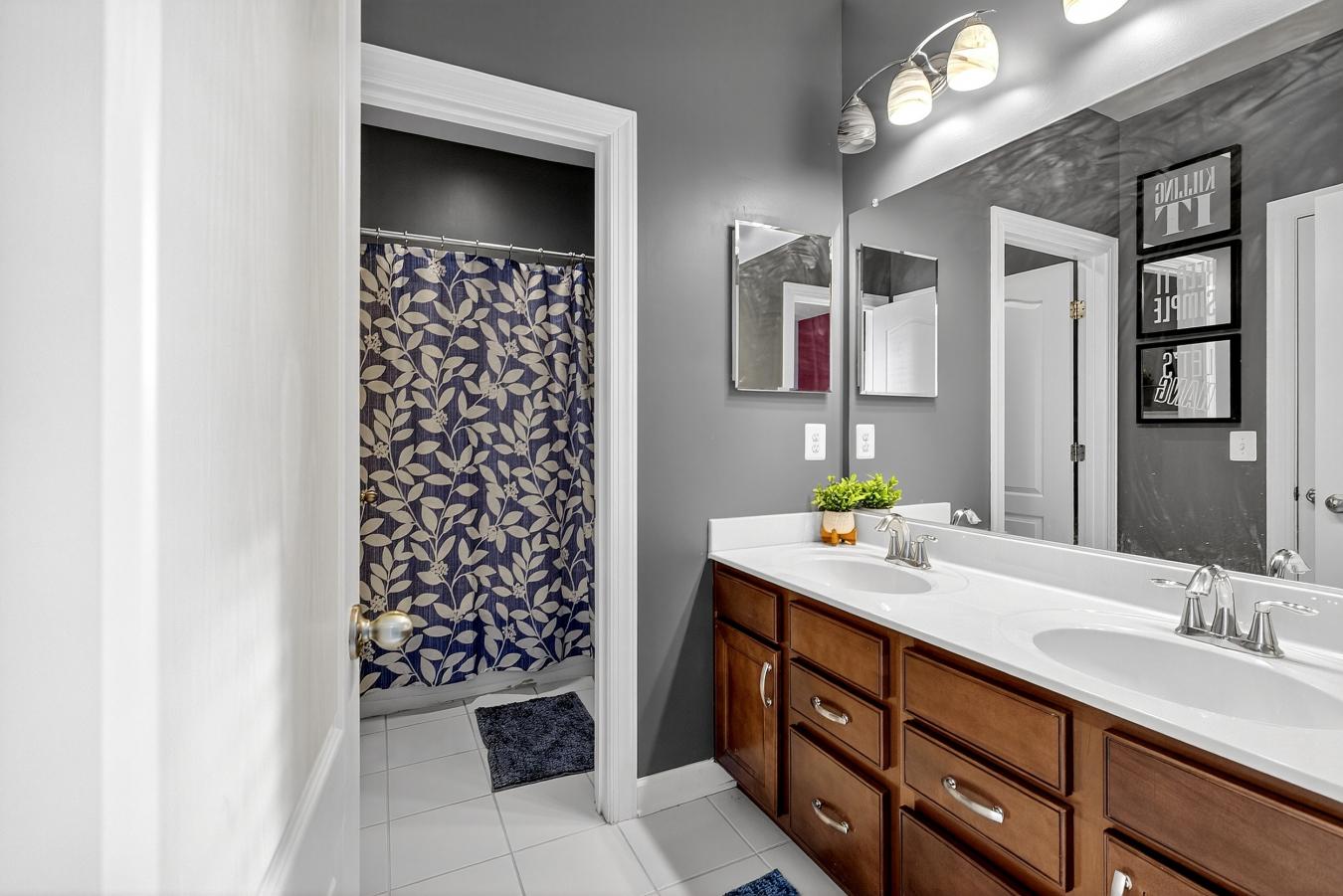 Middletown, Delaware, 19709, United States, 5 Bedrooms Bedrooms, ,4 BathroomsBathrooms,Residential,For Sale,1997819