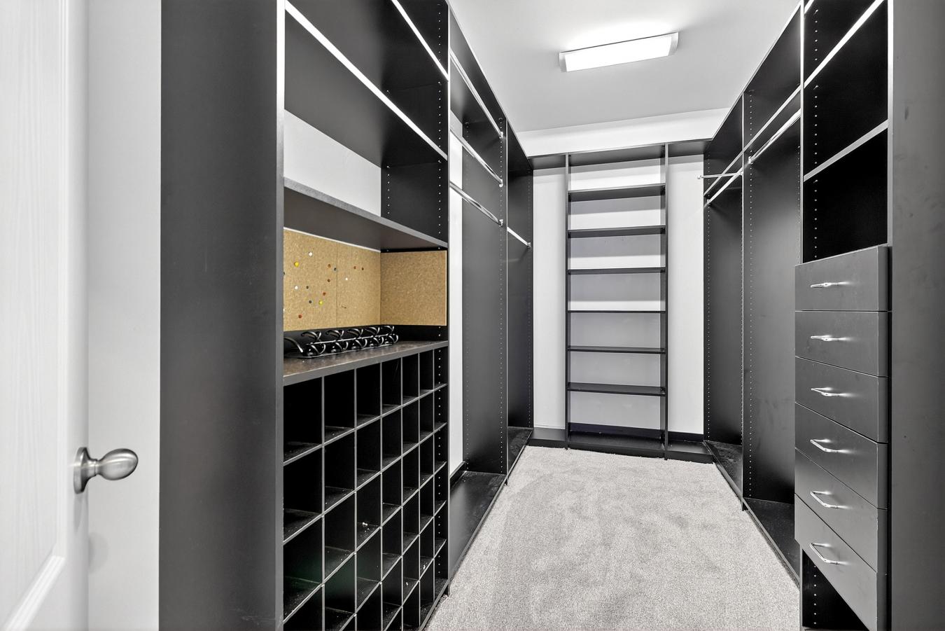 Middletown, Delaware, 19709, United States, 5 Bedrooms Bedrooms, ,4 BathroomsBathrooms,Residential,For Sale,1997819