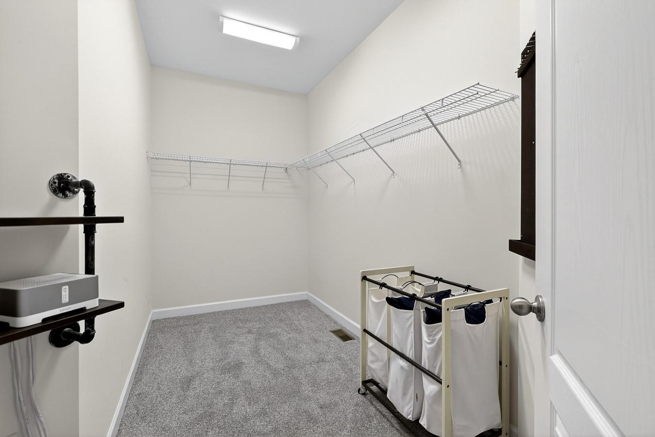 Middletown, Delaware, 19709, United States, 5 Bedrooms Bedrooms, ,4 BathroomsBathrooms,Residential,For Sale,1997819