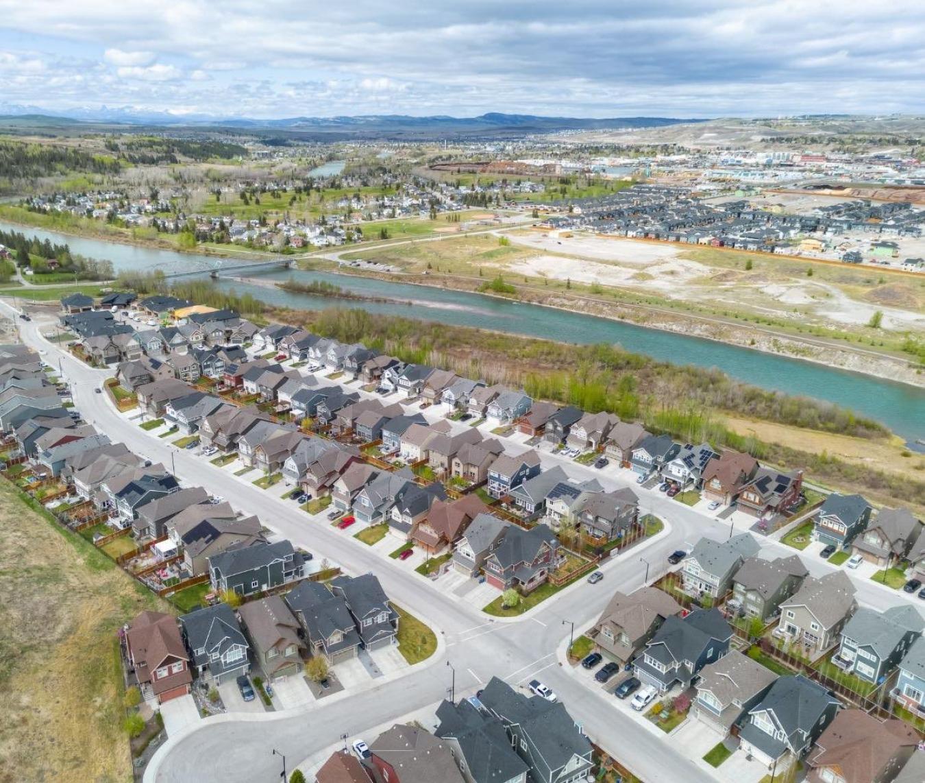 Cochrane, Rocky View County, T4C 0Y7, Canada, 4 Bedrooms Bedrooms, ,3 BathroomsBathrooms,Residential,For Sale,1997814