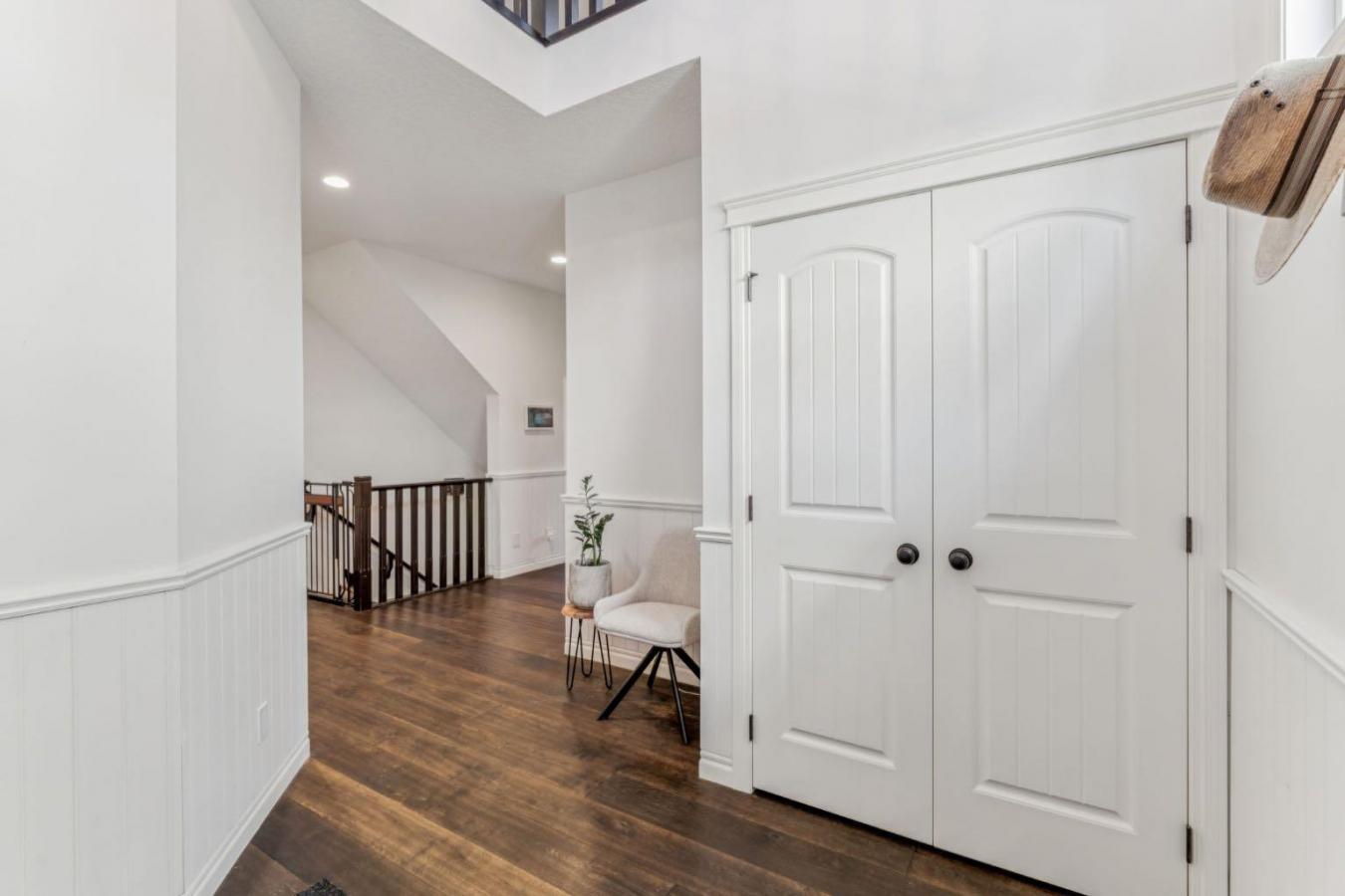 Cochrane, Rocky View County, T4C 0Y7, Canada, 4 Bedrooms Bedrooms, ,3 BathroomsBathrooms,Residential,For Sale,1997814