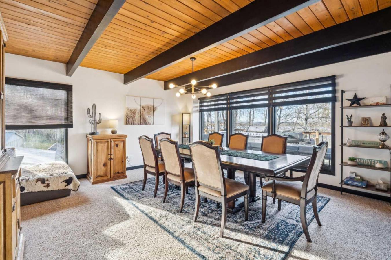 Cochrane Lake, Rocky View County, T4C 2A9, Canada, 6 Bedrooms Bedrooms, ,3 BathroomsBathrooms,Residential,For Sale,1997812