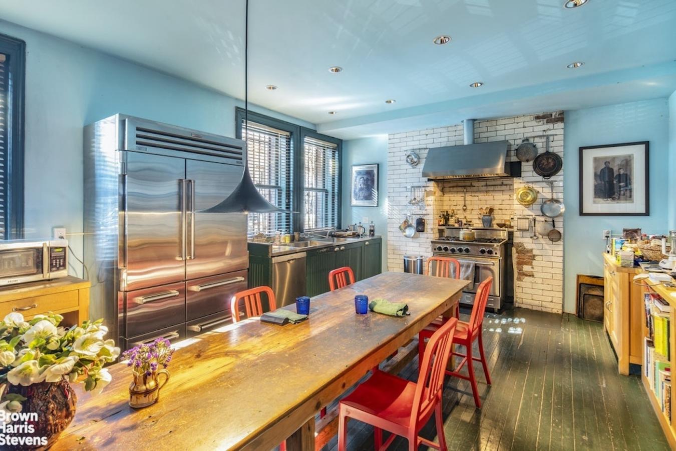 South Harlem, New York, 10027, United States, 6 Bedrooms Bedrooms, ,3 BathroomsBathrooms,Residential,For Sale,1997809