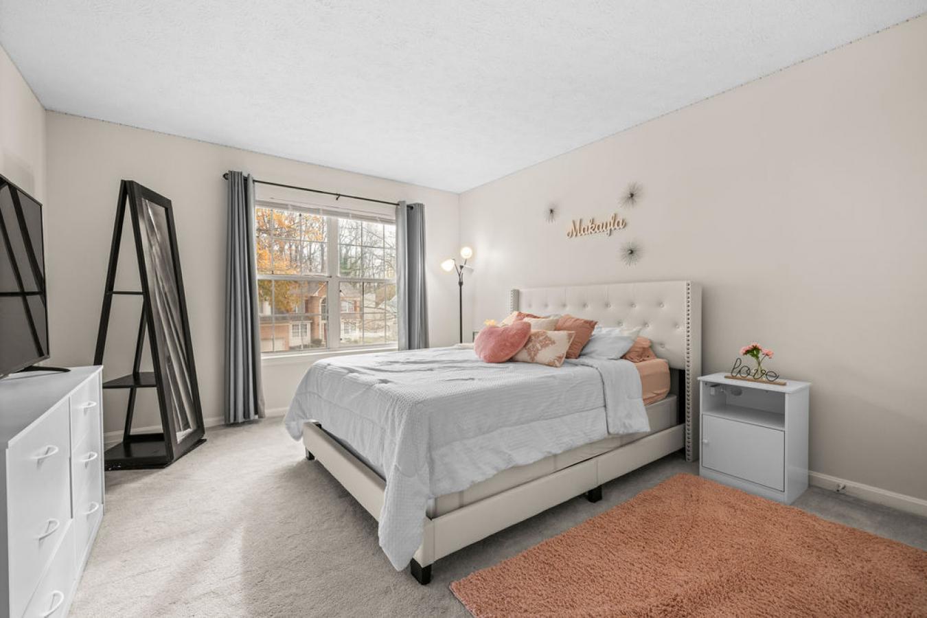 Bowie, Maryland, 20721, United States, 4 Bedrooms Bedrooms, ,3 BathroomsBathrooms,Residential,For Sale,1997807