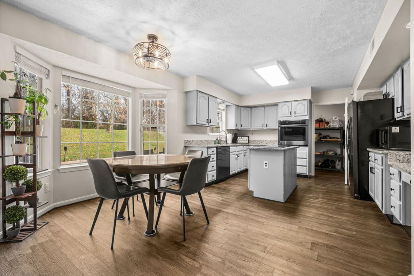 Bowie, Maryland, 20721, United States, 4 Bedrooms Bedrooms, ,3 BathroomsBathrooms,Residential,For Sale,1997807