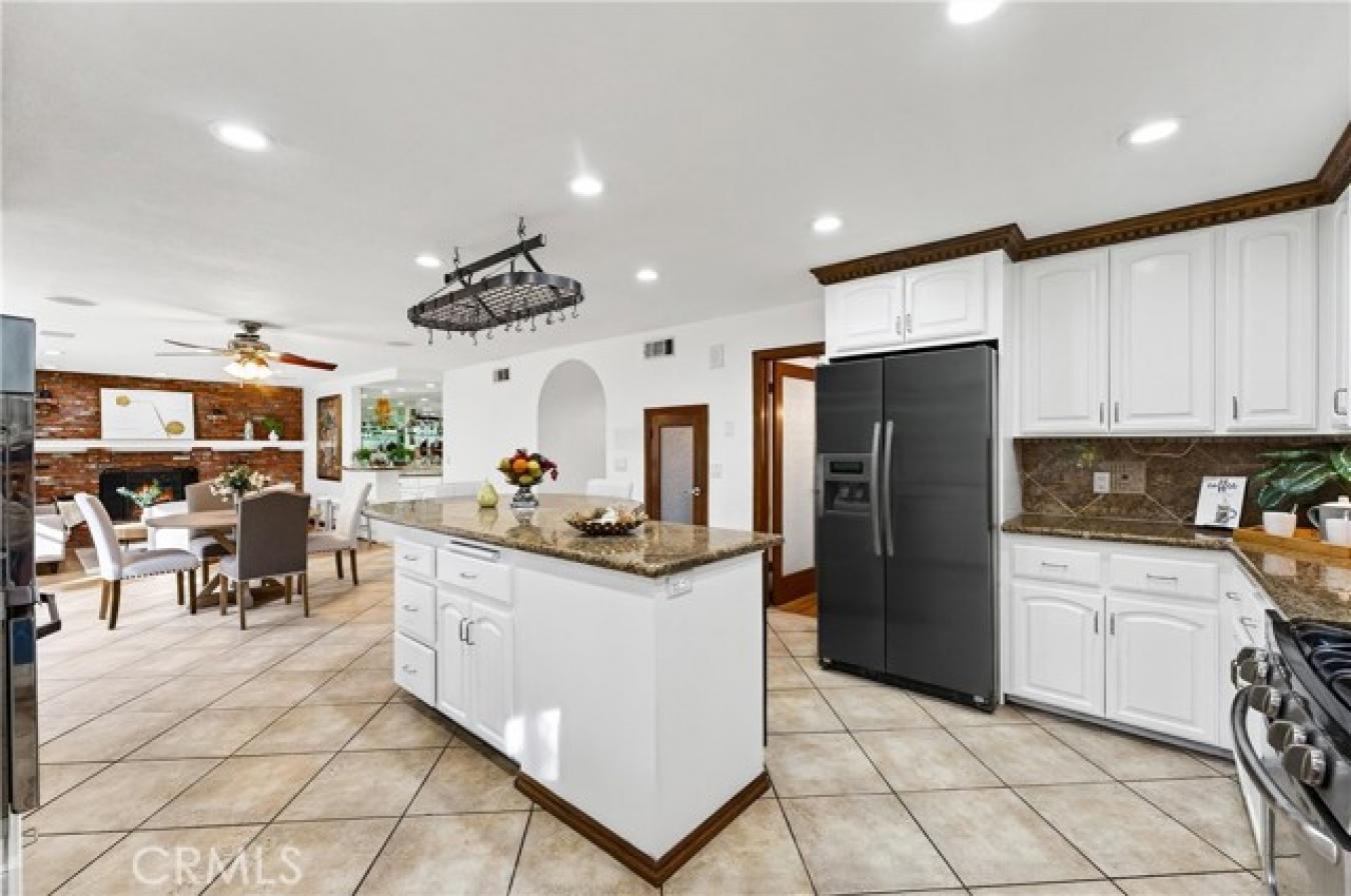 Long Beach, Los Angeles, 90803, United States, 4 Bedrooms Bedrooms, ,3 BathroomsBathrooms,Residential,For Sale,1997805