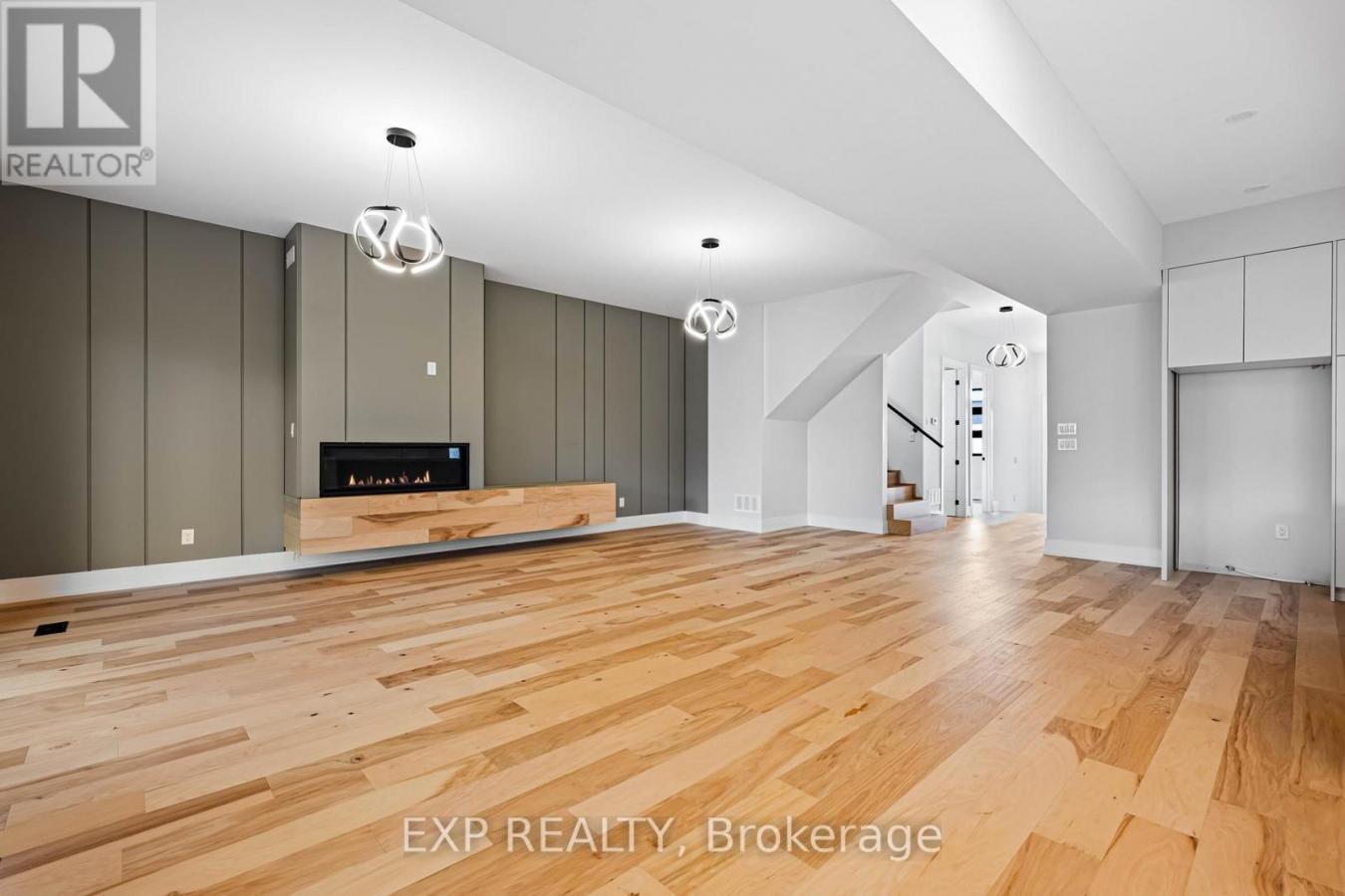 Toronto, ON, M9M1B6, Canada, 5 Bedrooms Bedrooms, ,5 BathroomsBathrooms,Residential,For Sale,1997803