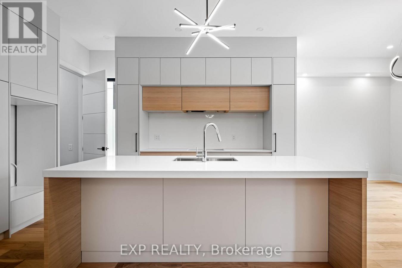 Toronto, ON, M9M1B6, Canada, 5 Bedrooms Bedrooms, ,5 BathroomsBathrooms,Residential,For Sale,1997803