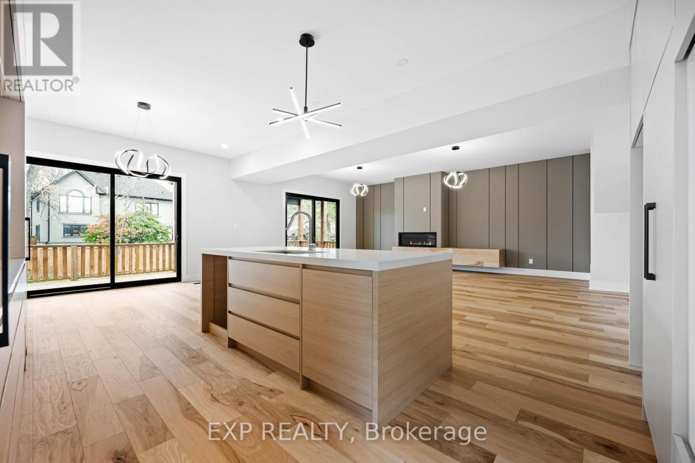 Toronto, ON, M9M1B6, Canada, 5 Bedrooms Bedrooms, ,5 BathroomsBathrooms,Residential,For Sale,1997803