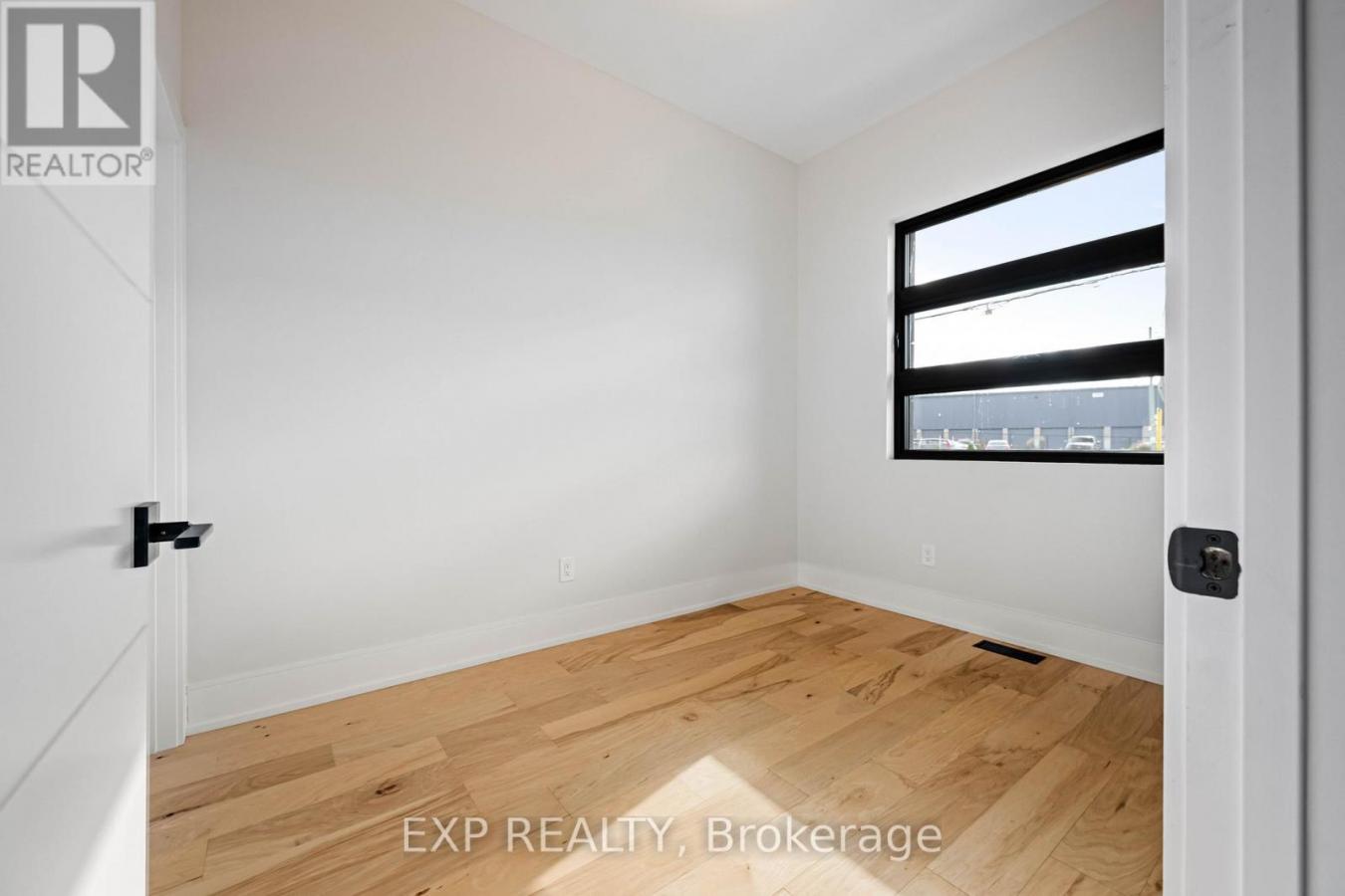 Toronto, ON, M9M1B6, Canada, 5 Bedrooms Bedrooms, ,5 BathroomsBathrooms,Residential,For Sale,1997803