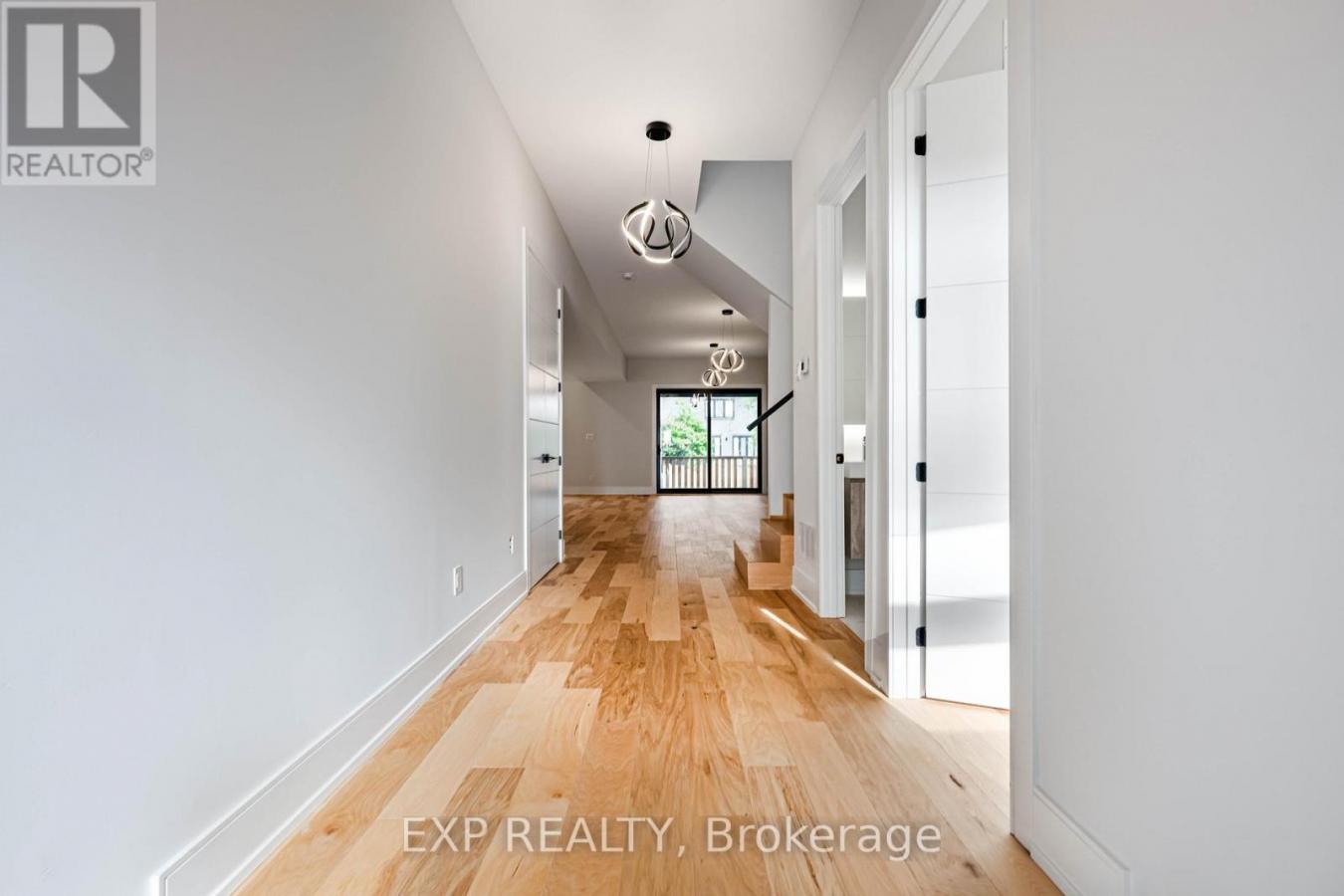 Toronto, ON, M9M1B6, Canada, 5 Bedrooms Bedrooms, ,5 BathroomsBathrooms,Residential,For Sale,1997803