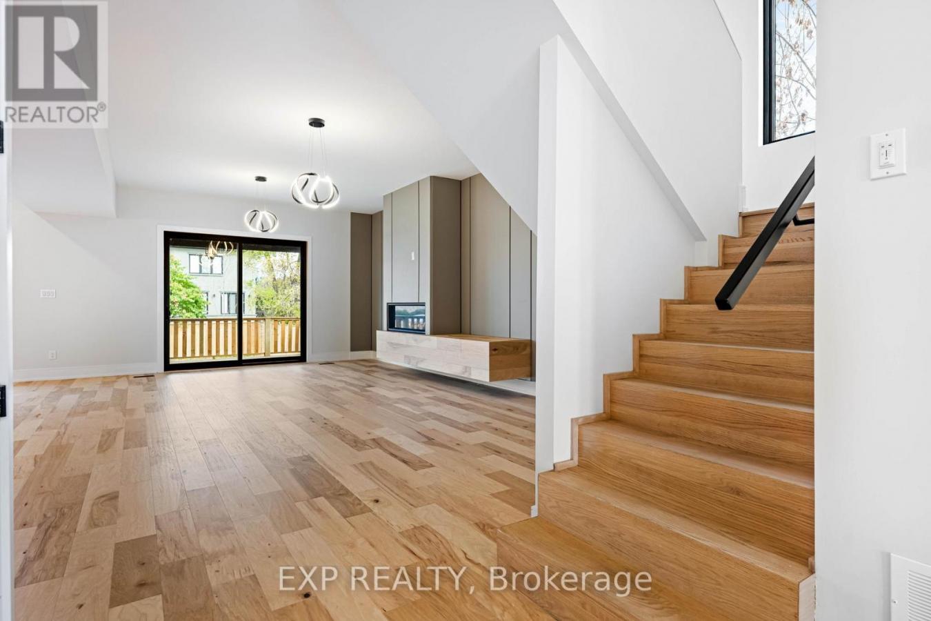 Toronto, ON, M9M1B6, Canada, 5 Bedrooms Bedrooms, ,5 BathroomsBathrooms,Residential,For Sale,1997803