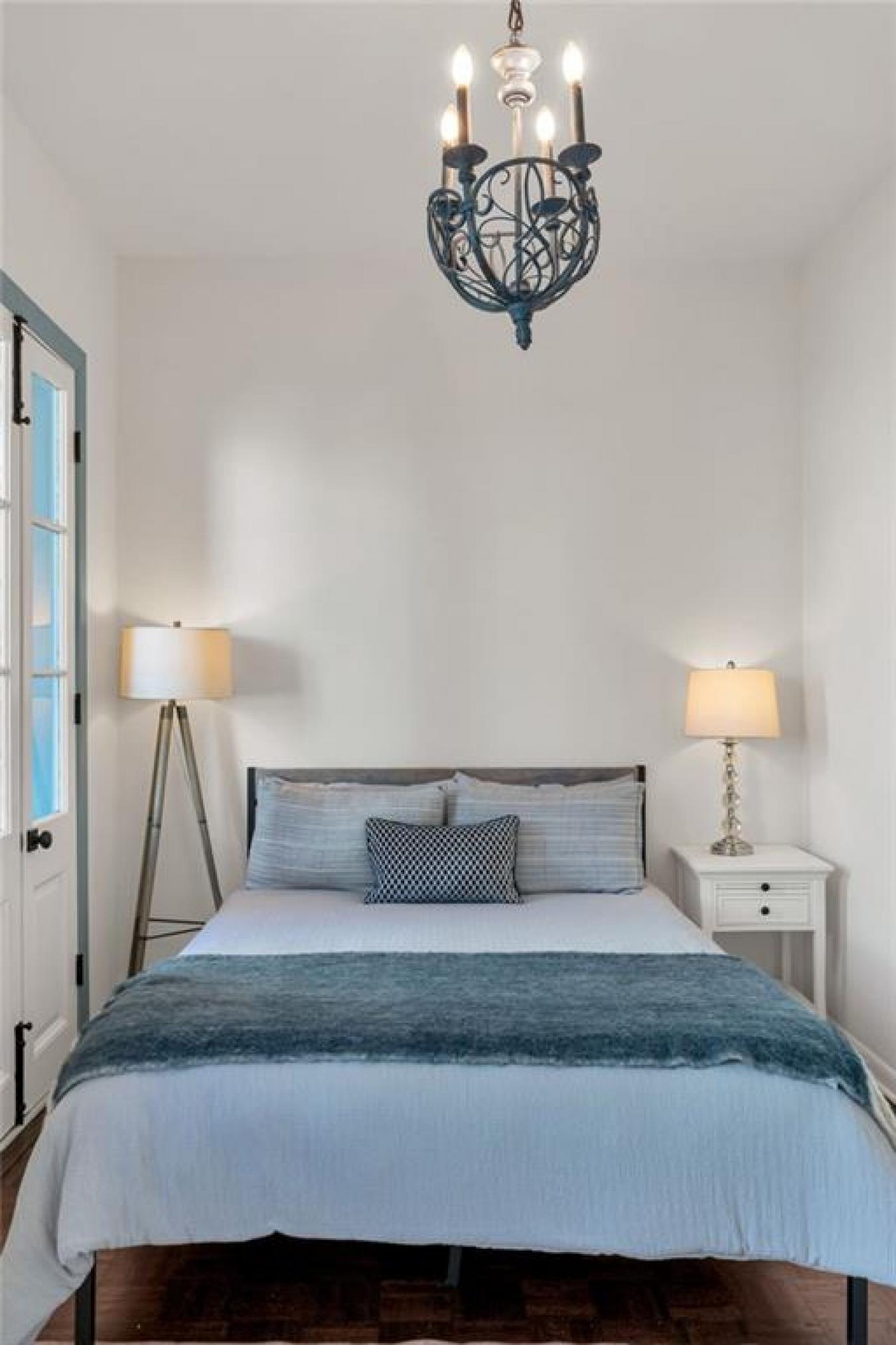 415 BURGUNDY Street 1B, New Orleans, Orleans, 70112, United States, 1 Bedroom Bedrooms, ,1 BathroomBathrooms,Residential,For Sale,415 BURGUNDY Street 1B,2526898