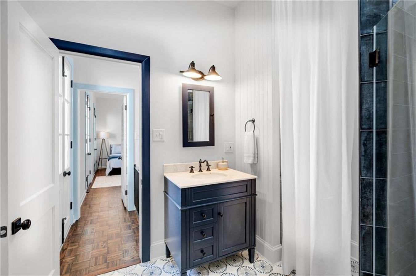 415 BURGUNDY Street 1B, New Orleans, Orleans, 70112, United States, 1 Bedroom Bedrooms, ,1 BathroomBathrooms,Residential,For Sale,415 BURGUNDY Street 1B,2526898