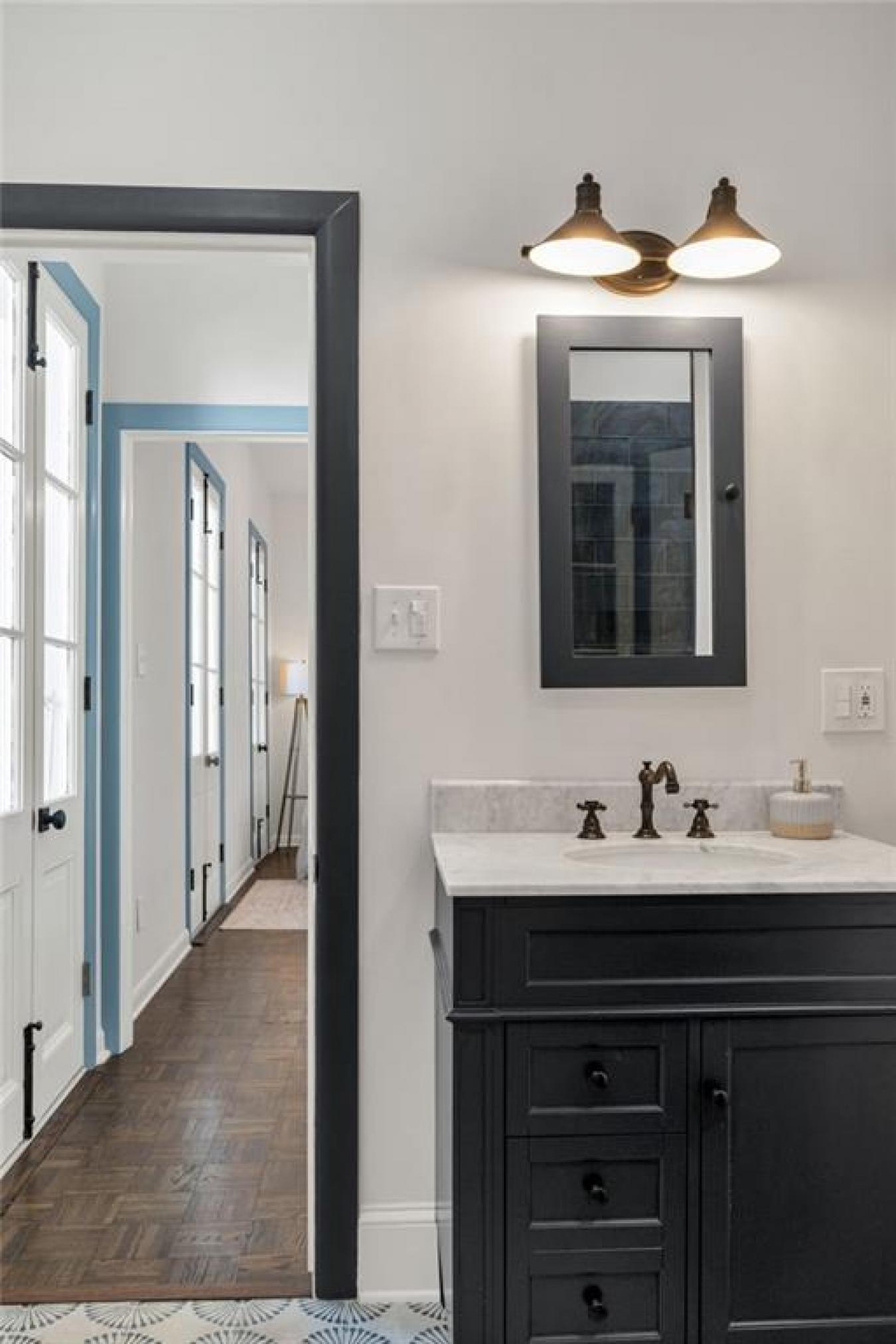415 BURGUNDY Street 1B, New Orleans, Orleans, 70112, United States, 1 Bedroom Bedrooms, ,1 BathroomBathrooms,Residential,For Sale,415 BURGUNDY Street 1B,2526898