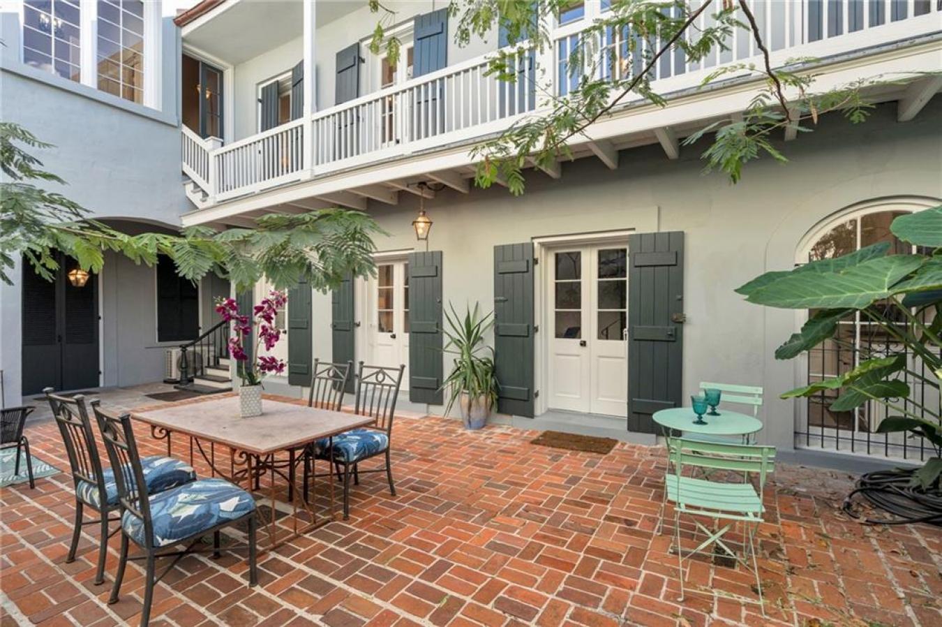 415 BURGUNDY Street 1B, New Orleans, Orleans, 70112, United States, 1 Bedroom Bedrooms, ,1 BathroomBathrooms,Residential,For Sale,415 BURGUNDY Street 1B,2526898