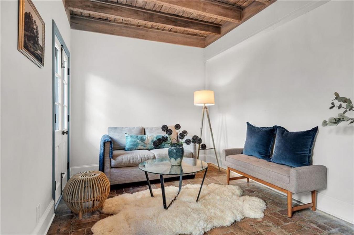 415 BURGUNDY Street 1B, New Orleans, Orleans, 70112, United States, 1 Bedroom Bedrooms, ,1 BathroomBathrooms,Residential,For Sale,415 BURGUNDY Street 1B,2526898