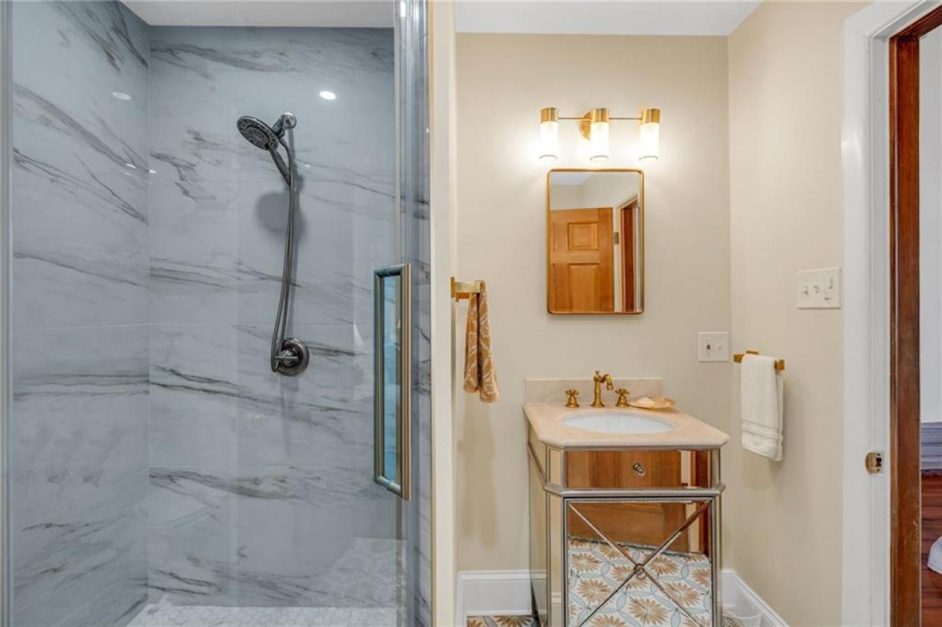 Perfectly situated in a beautifully restored Creole townhouse, this on – image 19