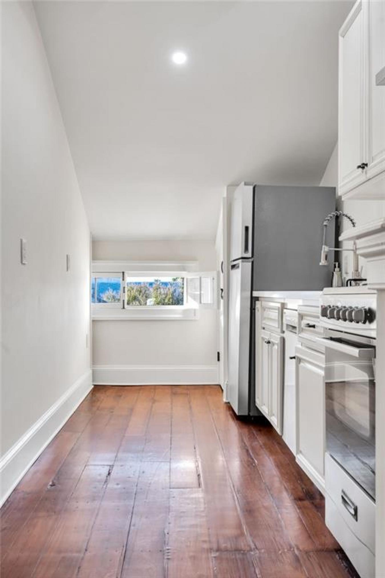 415 BURGUNDY Street 3A, New Orleans, Orleans, 70112, United States, 1 Bedroom Bedrooms, ,1 BathroomBathrooms,Residential,For Sale,415 BURGUNDY Street 3A,2527631